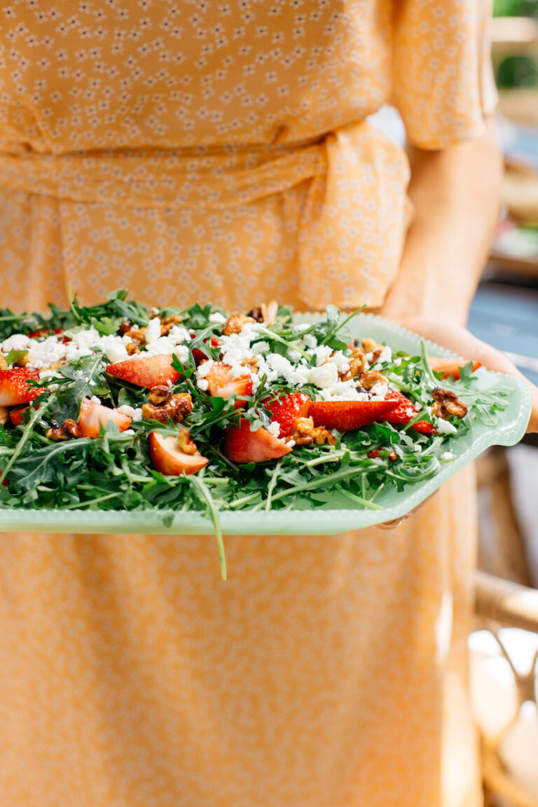 strawberry and arugula with spring herbs and goat cheese_easy summer salads